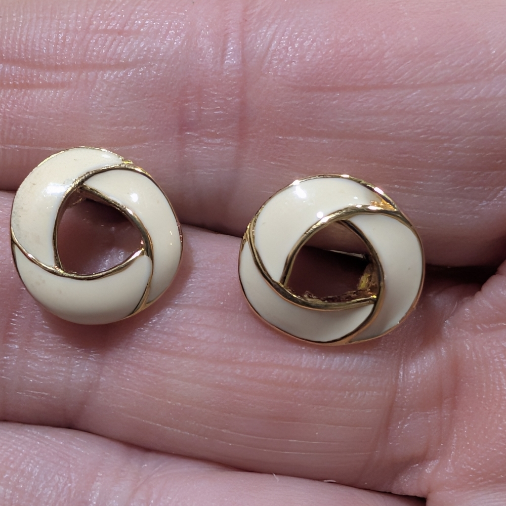 Estate vintage Trifari gold-tone and ivory enamel swirl stud earrings